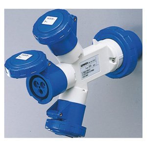 Gewiss Csatl. -elosztó adapter IP67 - Csatl. dugó 2P+E 32A 230V ac 50/60HZ - 3 csatl. -aljzat 2P+E 16A 230V ac termékfotó