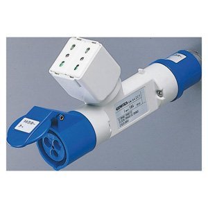 Gewiss Csatlakozó-elosztó adapter IP44-VEZETÉKELT-CSATLAKOZÓ-DUGÓ 2P+E 16A 230V ac 50/60HZ-2 csatlakozó-aljzat 2P+E 16A dual amp (P17/11) +1 2P+E 16A 230V ac termékfotó