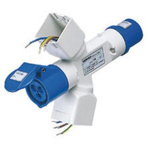Gewiss Csatlakozó-elosztó adapter IP44 - 2+2 system modulhoz - Csatlakozó-dugó 2P+E 16A 230V ac -50/60HZ - 1 csatlakozó-aljzat 2P+E 16A 230V ac termékfotó
