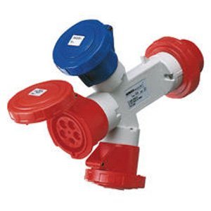 Gewiss Csatlakozó-elosztó adapter IP67-CSATLAKOZÓ dugó 3P+N+E 32A 400V ac50/60HZ-1 csatlakozó-aljzat 2P+E 32A 230V ac+1 3P+E 32A 400V ac+1 3P+N+E 32A 400V ac termékfotó