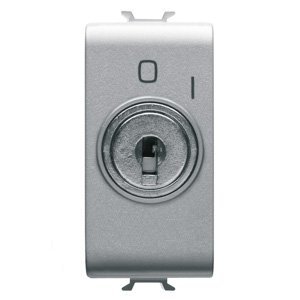 Gewiss Nyomógomb 2P 250V AC - NO 10A - Kulccsal - 1 modulos - Titánium - CHORUSMART