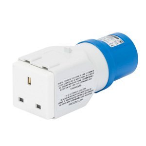 Gewiss System adapter - Háztartási ÉS ipari használatra IP44 - Csatlakozó-aljzat 2P+E 16A 230V ac 50/60HZ - 1 csatlakozó dugó 2P+E 13A brit szabvány termékfotó