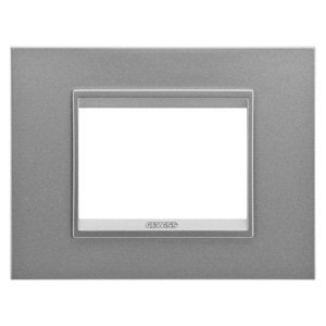 Gewiss Lux díszítőkeret - Fém - 3 modulos - Egyszínű aluminium - CHORUSMART termékfotó