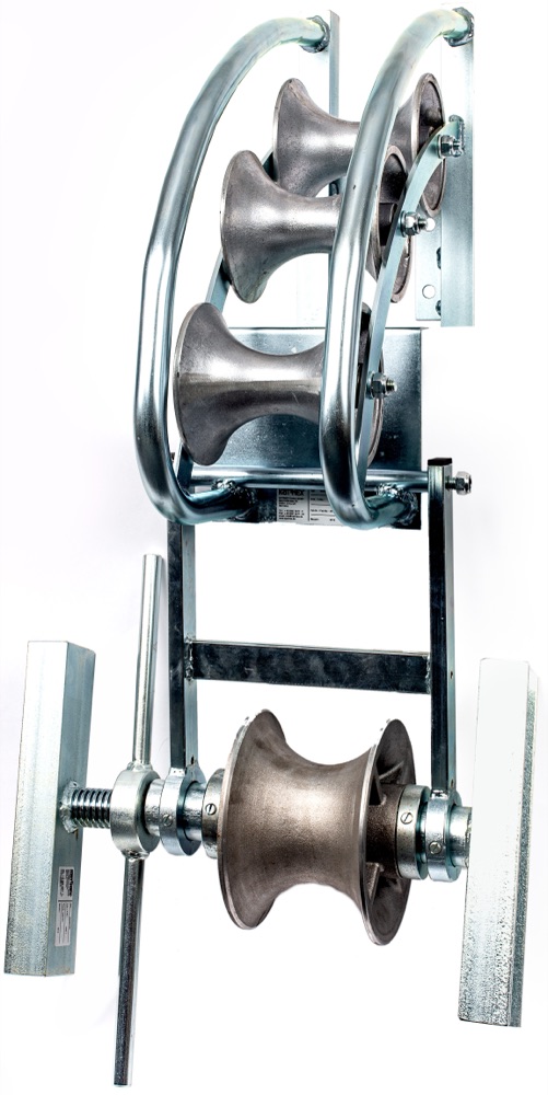 Univolt KA-SCHEB-SET  (105001) Ívelt kábelgörgö aknába, vezetö görgövel, max. 120mm átm. kábelhez